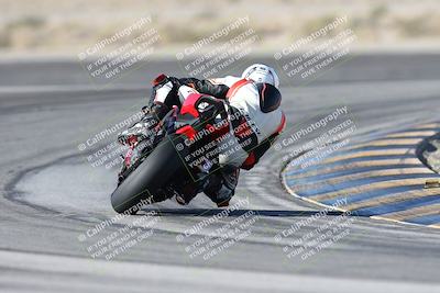 media/Dec-01-2025-Moto Forza (Mon) [[2daa91e15f]]/1-Advanced Group/Session 2 Turn 11 Backside/